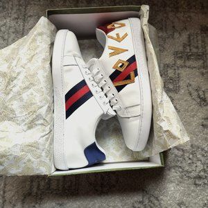 Gucci White Leather Embroidered 'Loved' Ace Sneakers Sz 45/11.5 mens (mint cond)